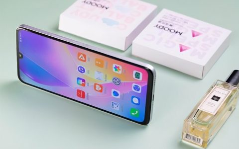 华为nova8 SE发布 外观神似iPhone 12 售价2599元