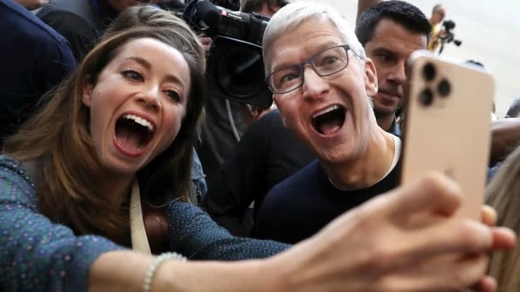 iPhone 11发布刺激股价上涨 苹果市值又破1万亿美元