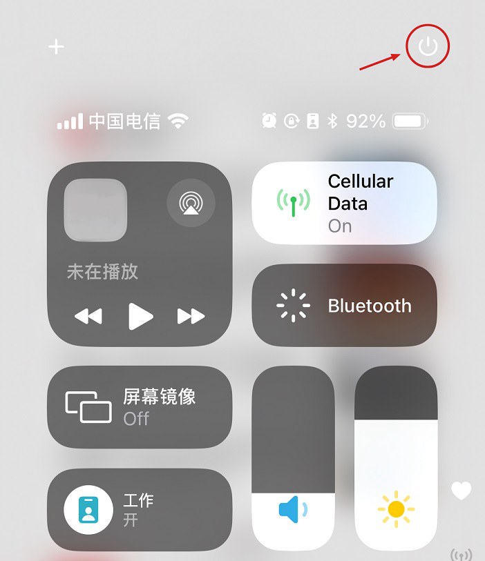 iOS 18按键动画泄密，iPhone 16要大改！